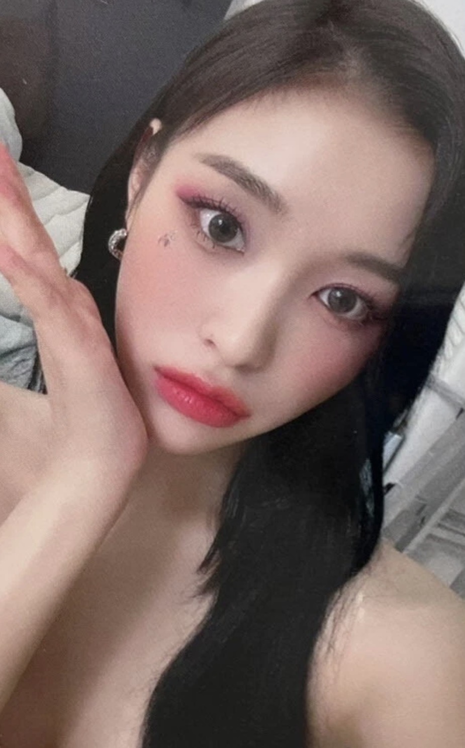 2023 Season’s Greetings Applemusic Preorder Benefit
