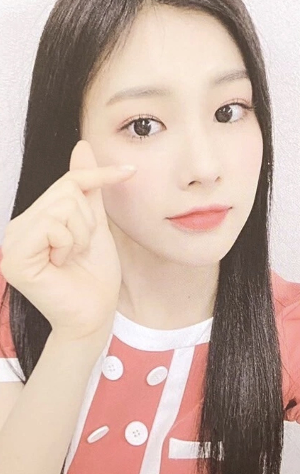 Hyewon IZ*ONE photocard from Photocard