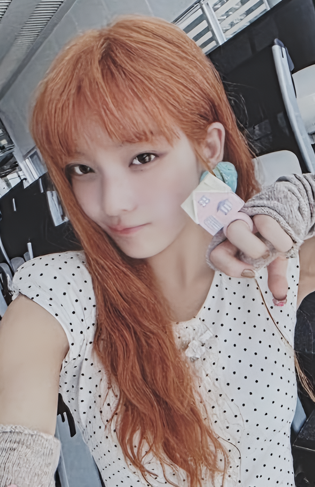Iroha ILLIT photocard from Lucky Draw