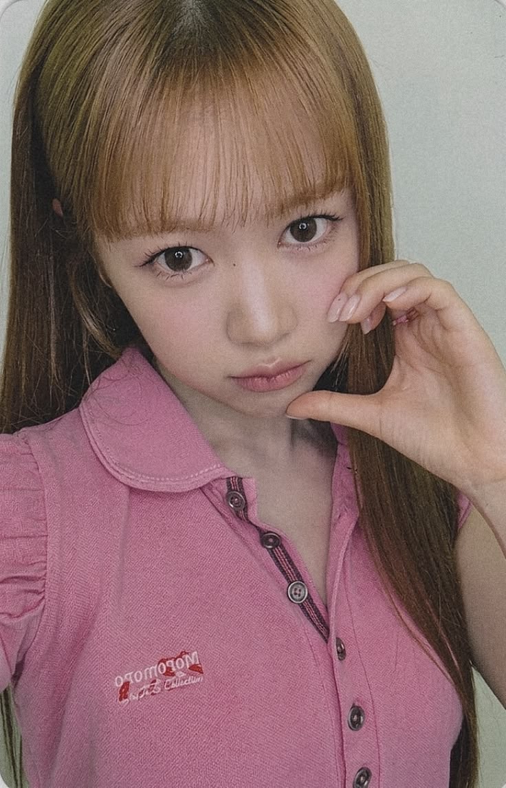 Yeon Hearts2Hearts photocard from Benefit