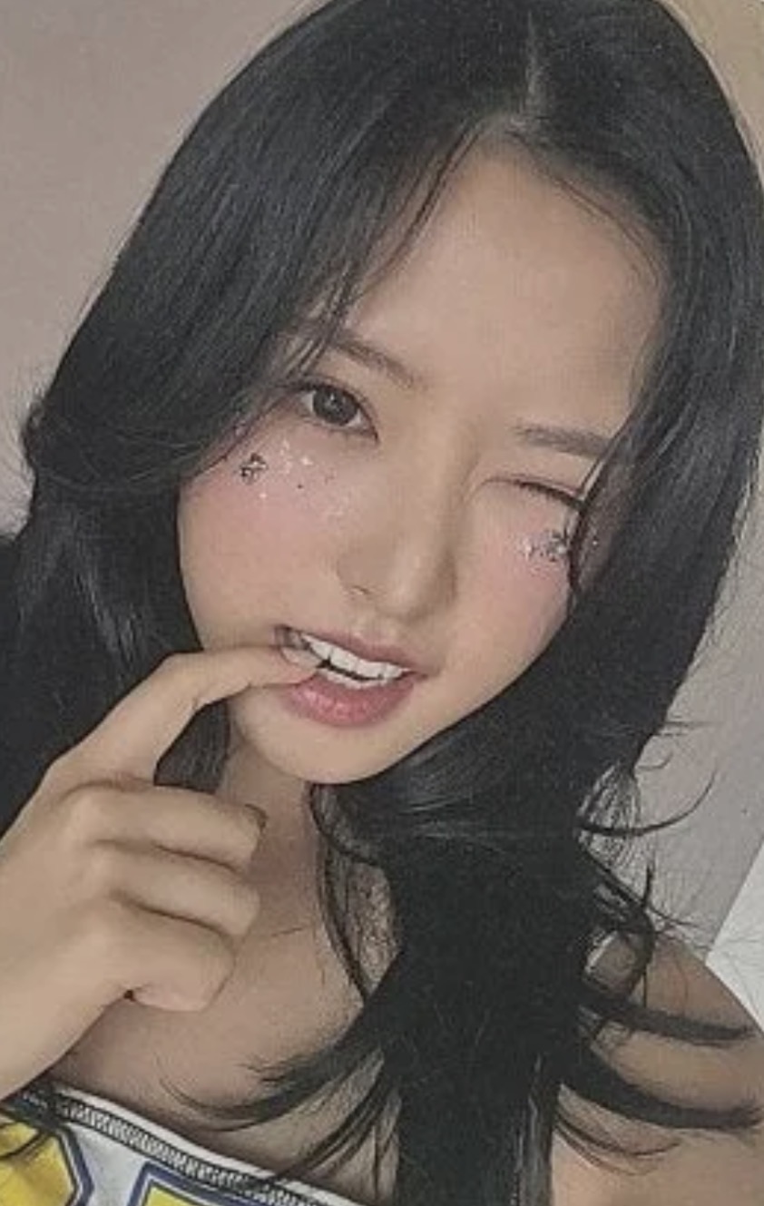 Hyeju Loossemble photocard from Photocard