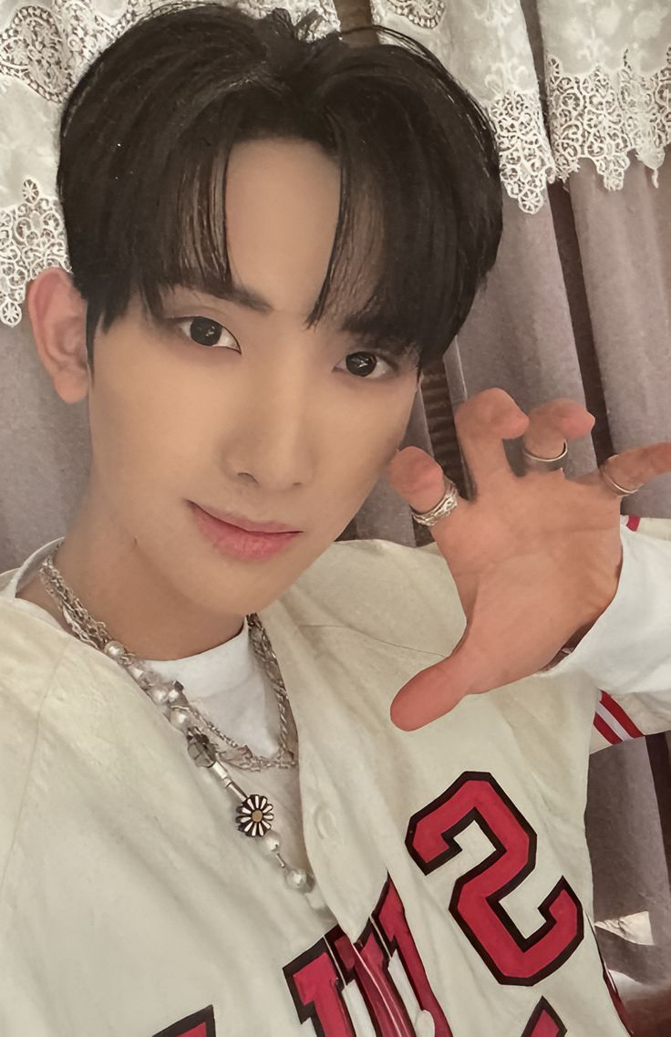 Hello82 1.0 Preorder