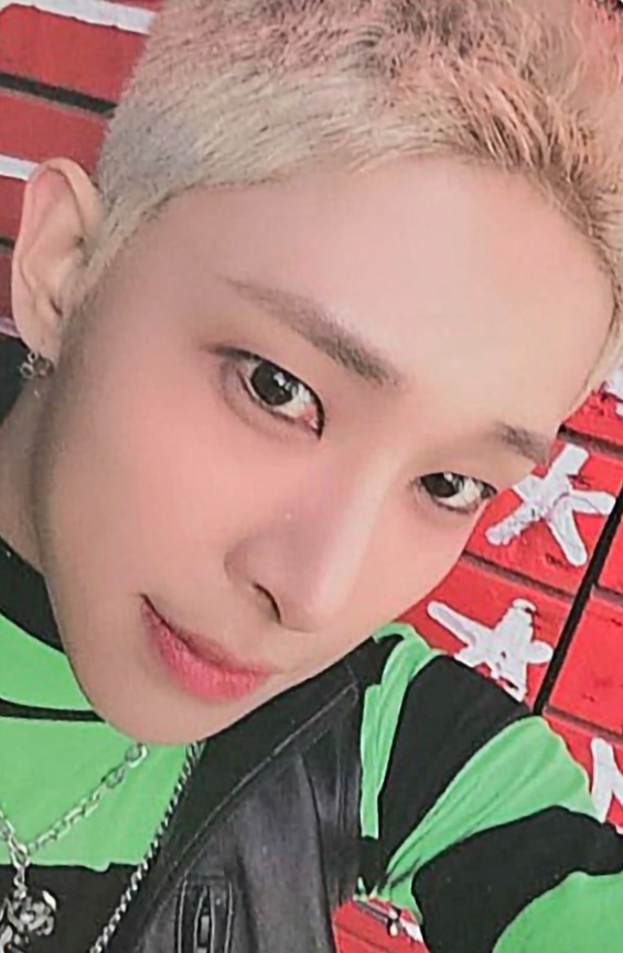 Leon TRENDZ photocard from Photocard