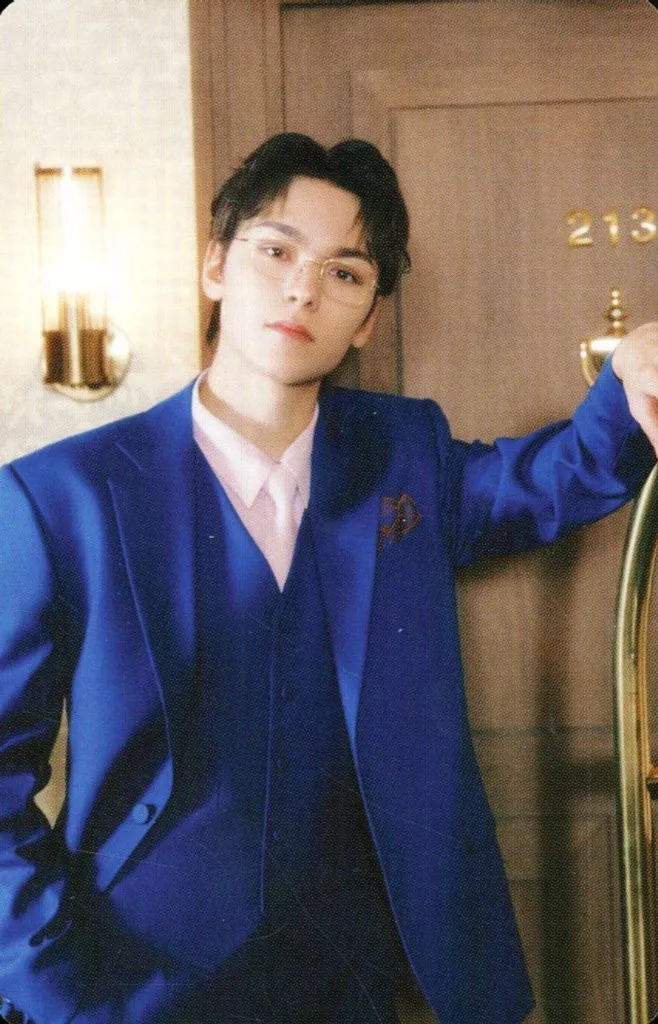 Vernon SEVENTEEN photocard - SPILL THE FEELS Booklet (Random Member set)