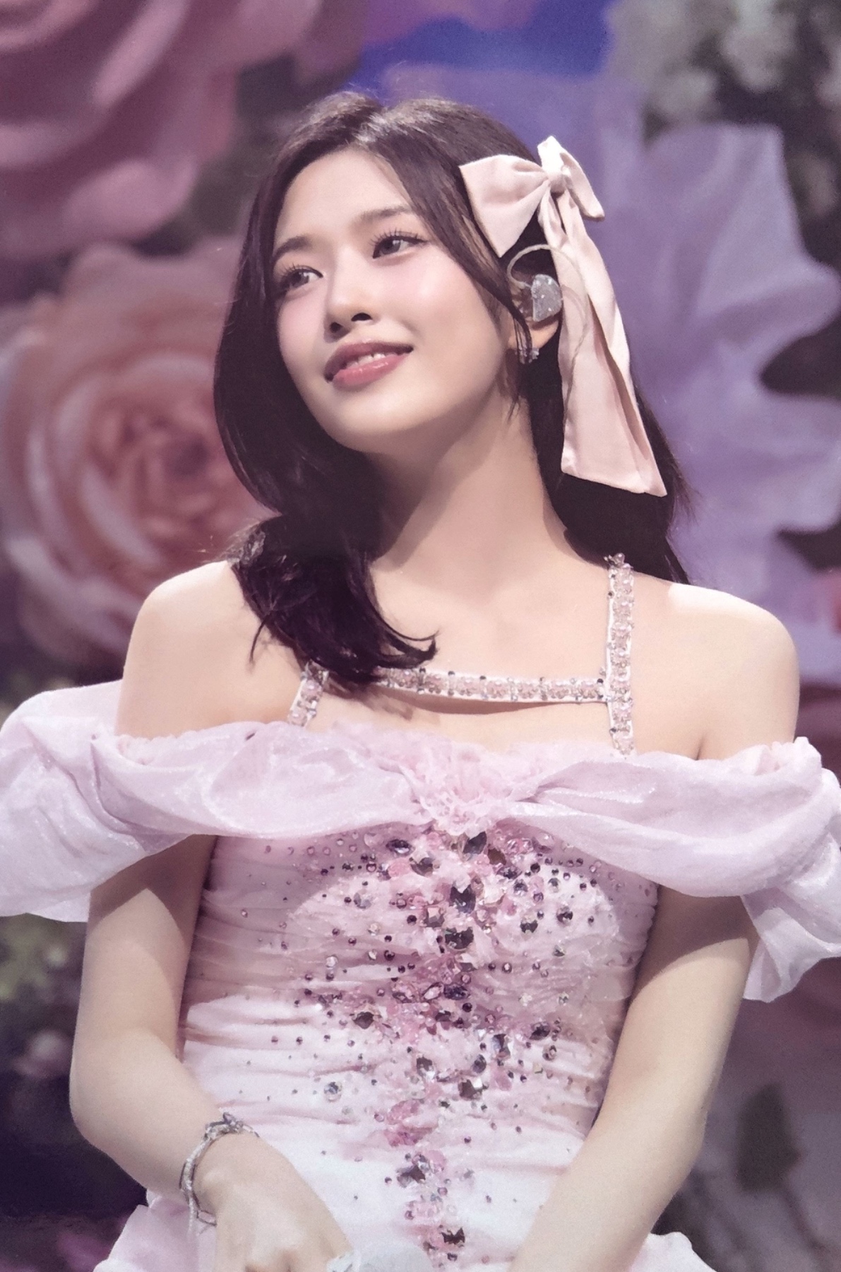 Yujin IVE photocard from Blu-Ray Photo Stand