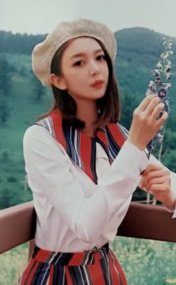 Dami Dreamcatcher photocard from Japanese ver.