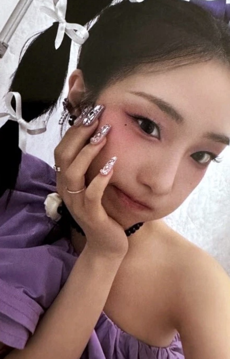 Yeojin Loossemble photocard from Photocard