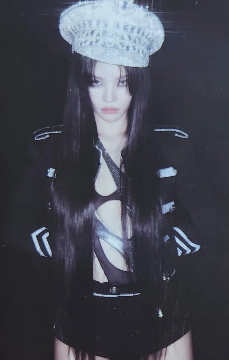 QR Card (Soyeon ver.)