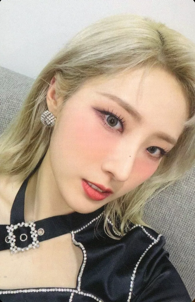 Haseul LOONA photocard from Photocard