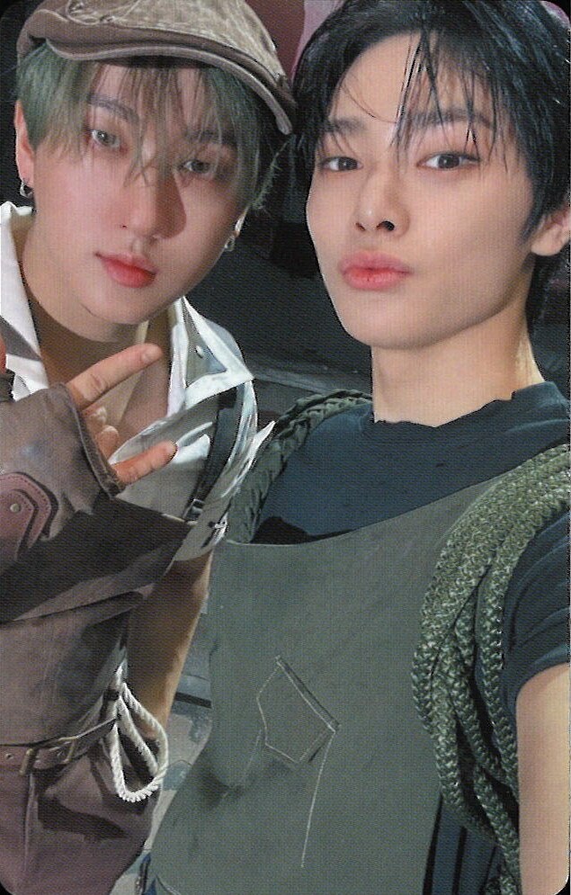 Fanclub Benefit Preorder Unit Photocard