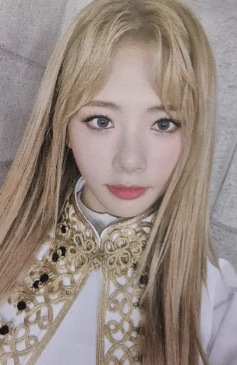 JiU Dreamcatcher photocard from Preorder Benefit