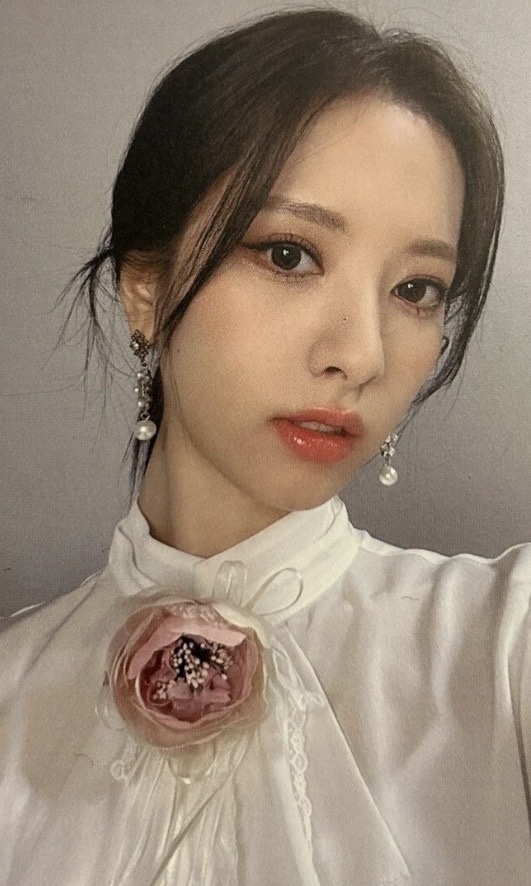 Bona Cosmic Girls photocard from Preorder
