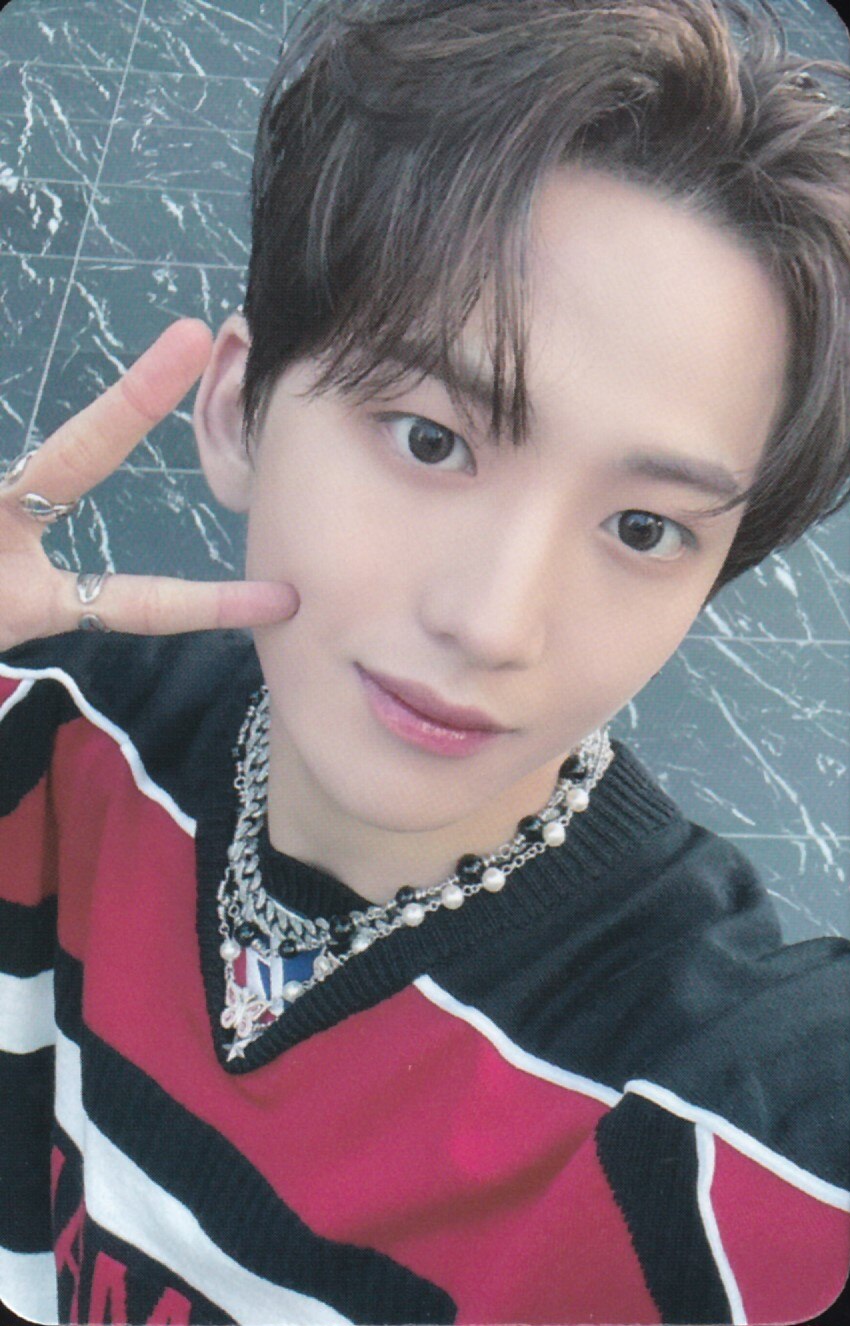 Minjae xikers photocard from Benefit (Platform ver.)