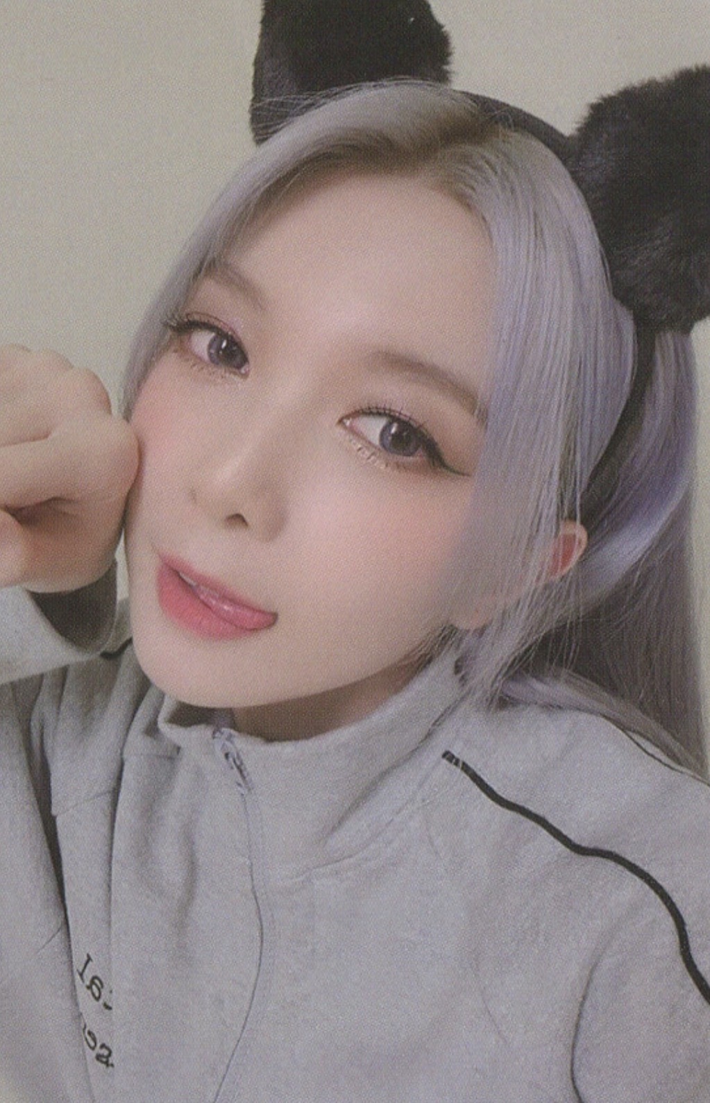 Dami Dreamcatcher photocard from Preorder