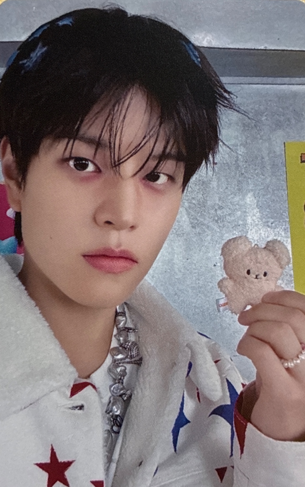 2026 Seasons Greetings - Starlight Supper Club Selfie Photocard