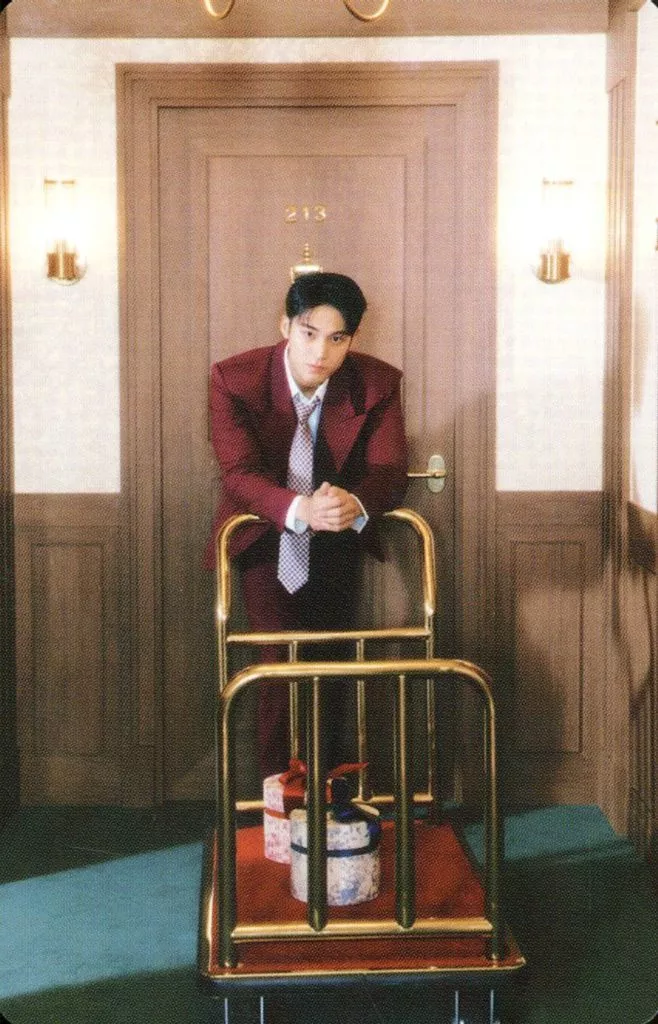 Mingyu SEVENTEEN photocard - SPILL THE FEELS Booklet (Random Member set)