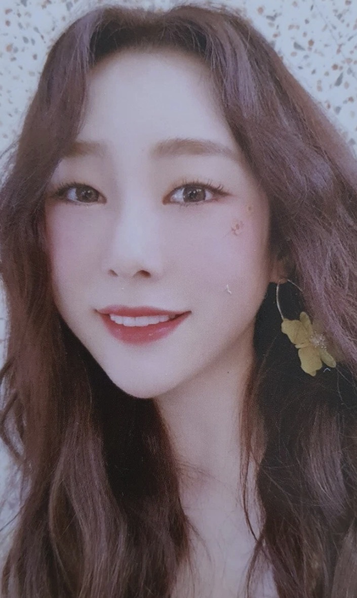 Yeonjung Cosmic Girls photocard from Photocard