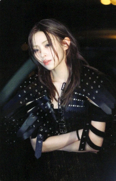 Ryujin ITZY photocard from Set Purchase Benefit
