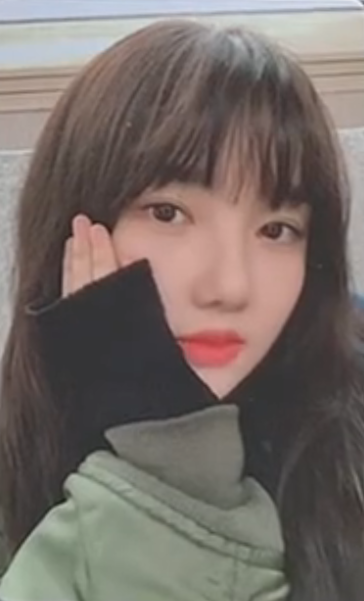 Yerin GFRIEND photocard - 回:LABYRINTH Selfie Photocard