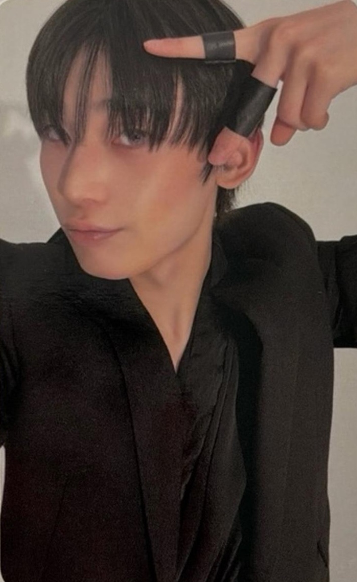 Sunoo ENHYPEN photocard from Walmart Exclusive