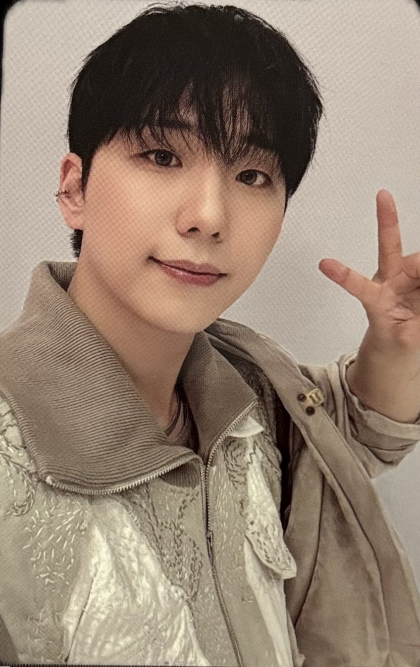 Gunil Xdinary Heroes photocard from Message Photocard