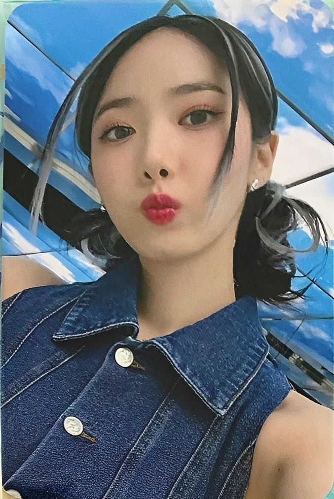 Hello82 1.0 Preorder