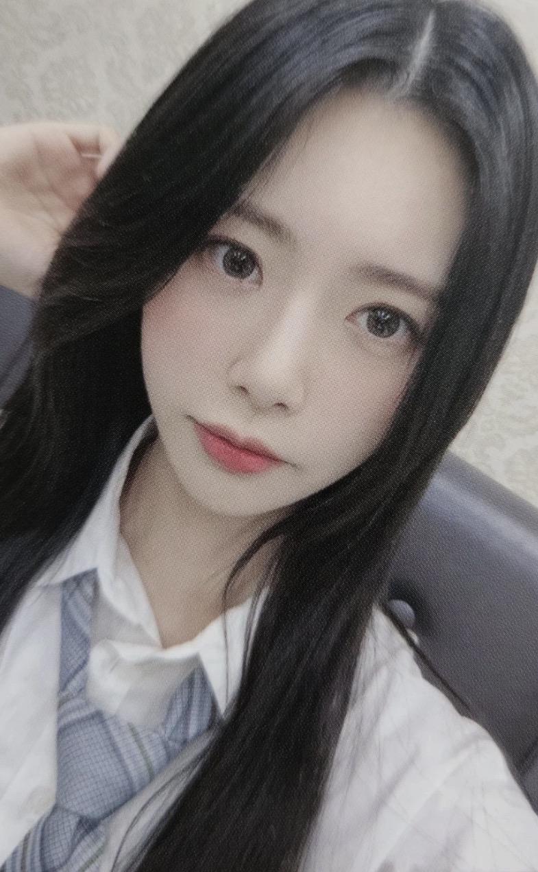 JiU Dreamcatcher photocard from Makestar Benefit