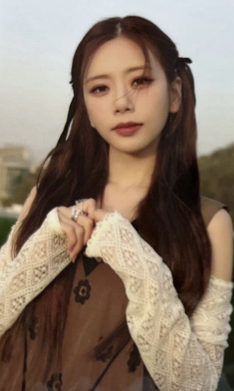 JiU Dreamcatcher photocard - Apocalypse: From us
