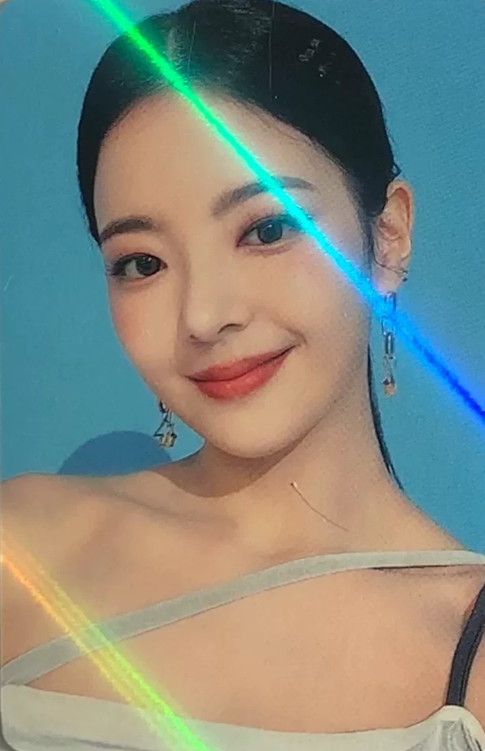 LIA ITZY photocard from Preorder