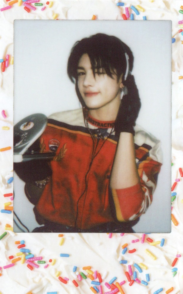 2025 Season's Greetings: "Puzzle of Me" Polaroid Photocard Set