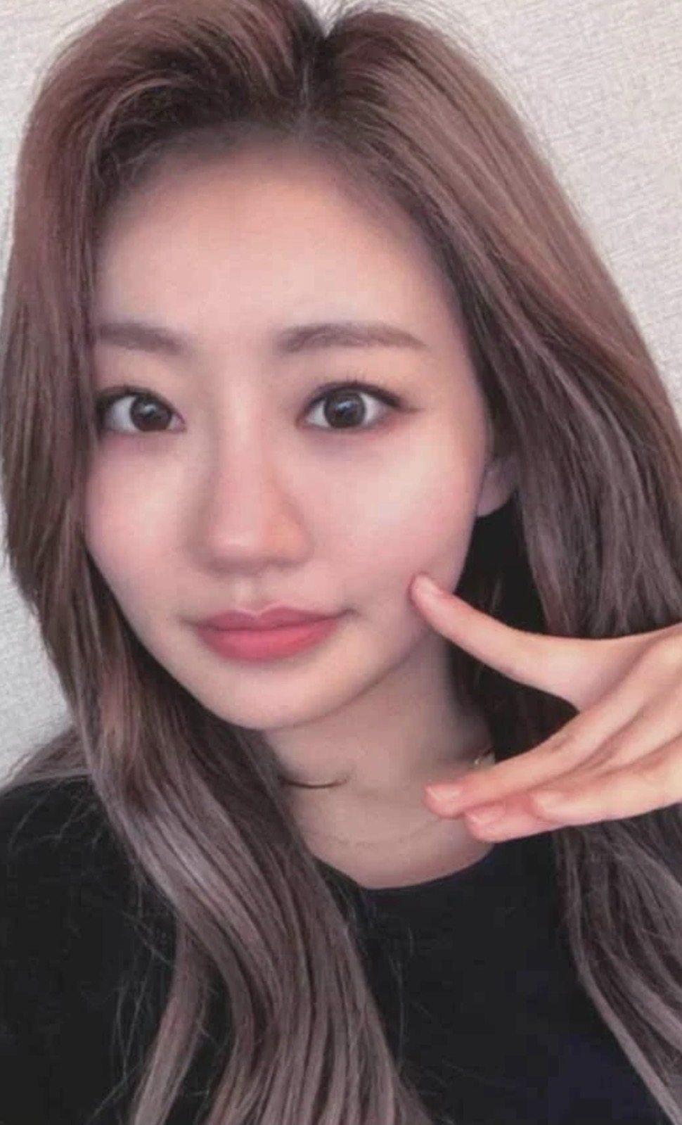 Julie KISS OF LIFE photocard from Benefit