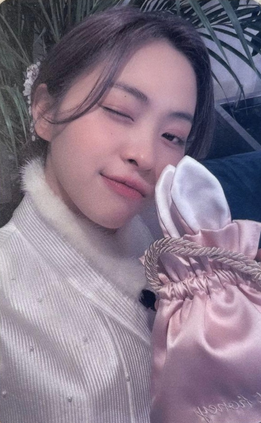 Ryujin ITZY photocard from Benefit