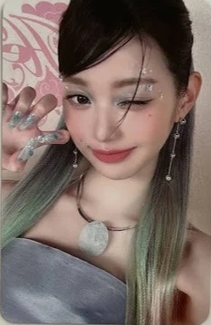 Wonyoung IVE photocard from Photocards