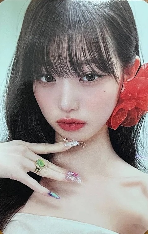 Wonyoung IVE photocard from Photocards