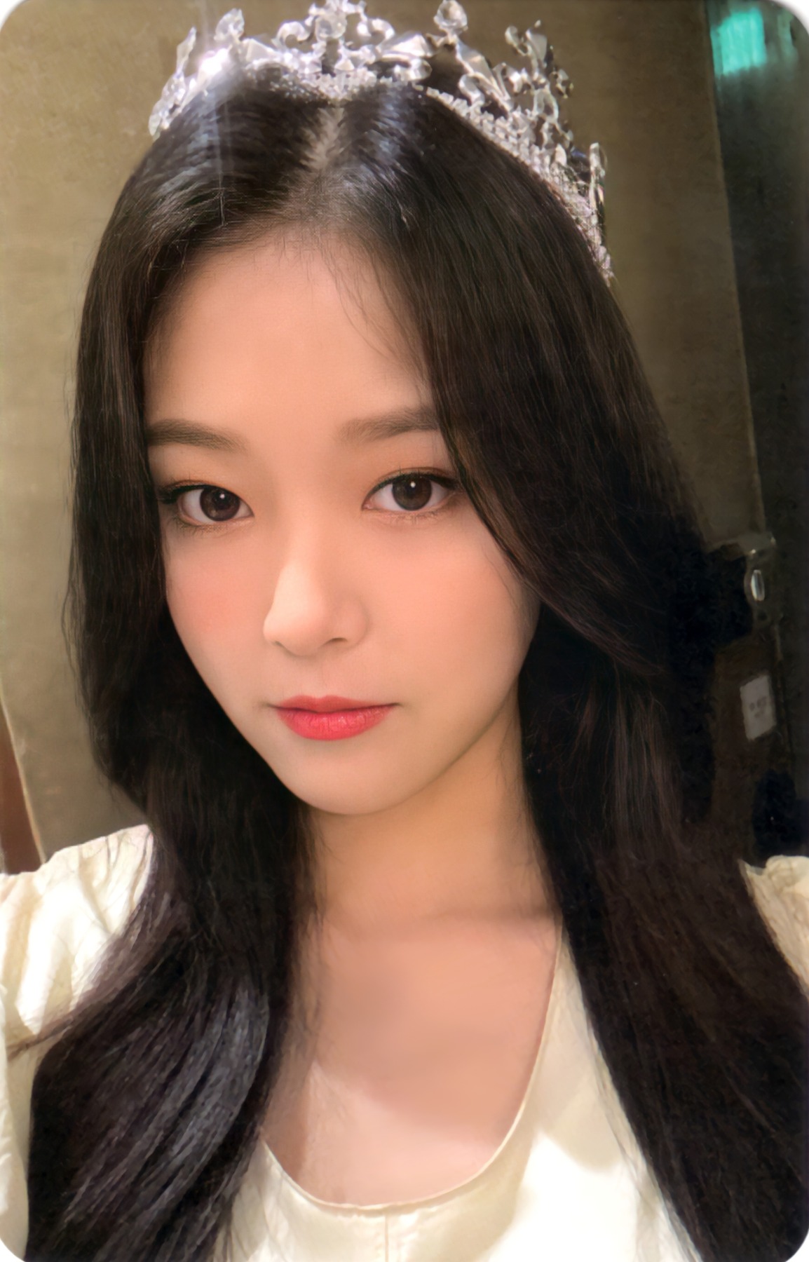 Hyunjin LOONA photocard from Orbit 3.0 Photocard Set
