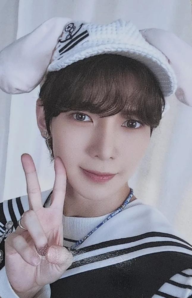 ANITEEZ in ILLUSION Random Trading Card