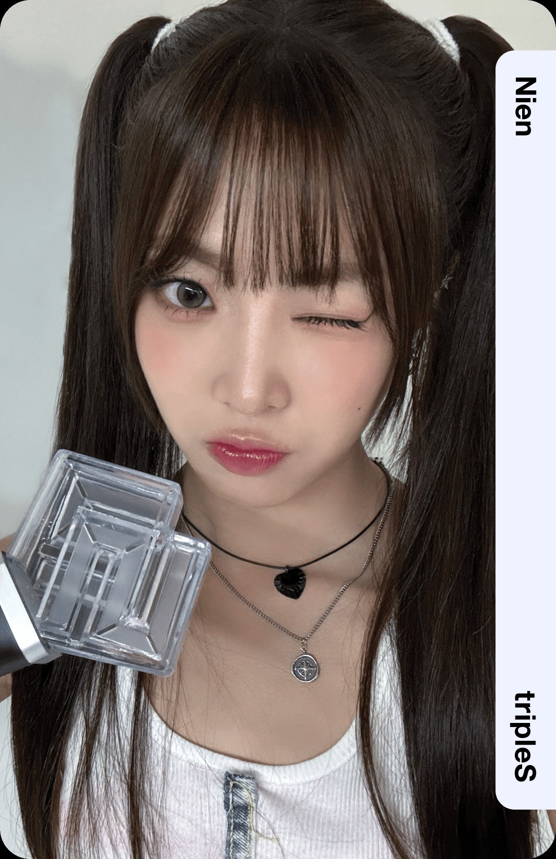 tripleS – Official Lightstick Double Class Objekt