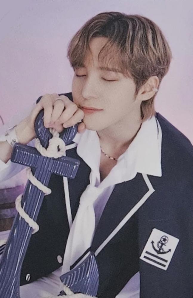 ANITEEZ in ILLUSION Random Trading Card