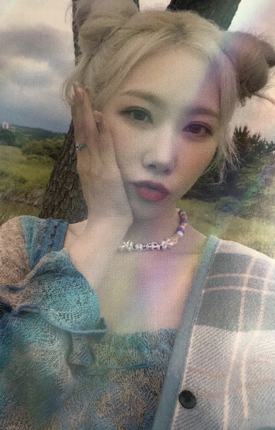 Handong Dreamcatcher photocard from Holo Preorder Benefit