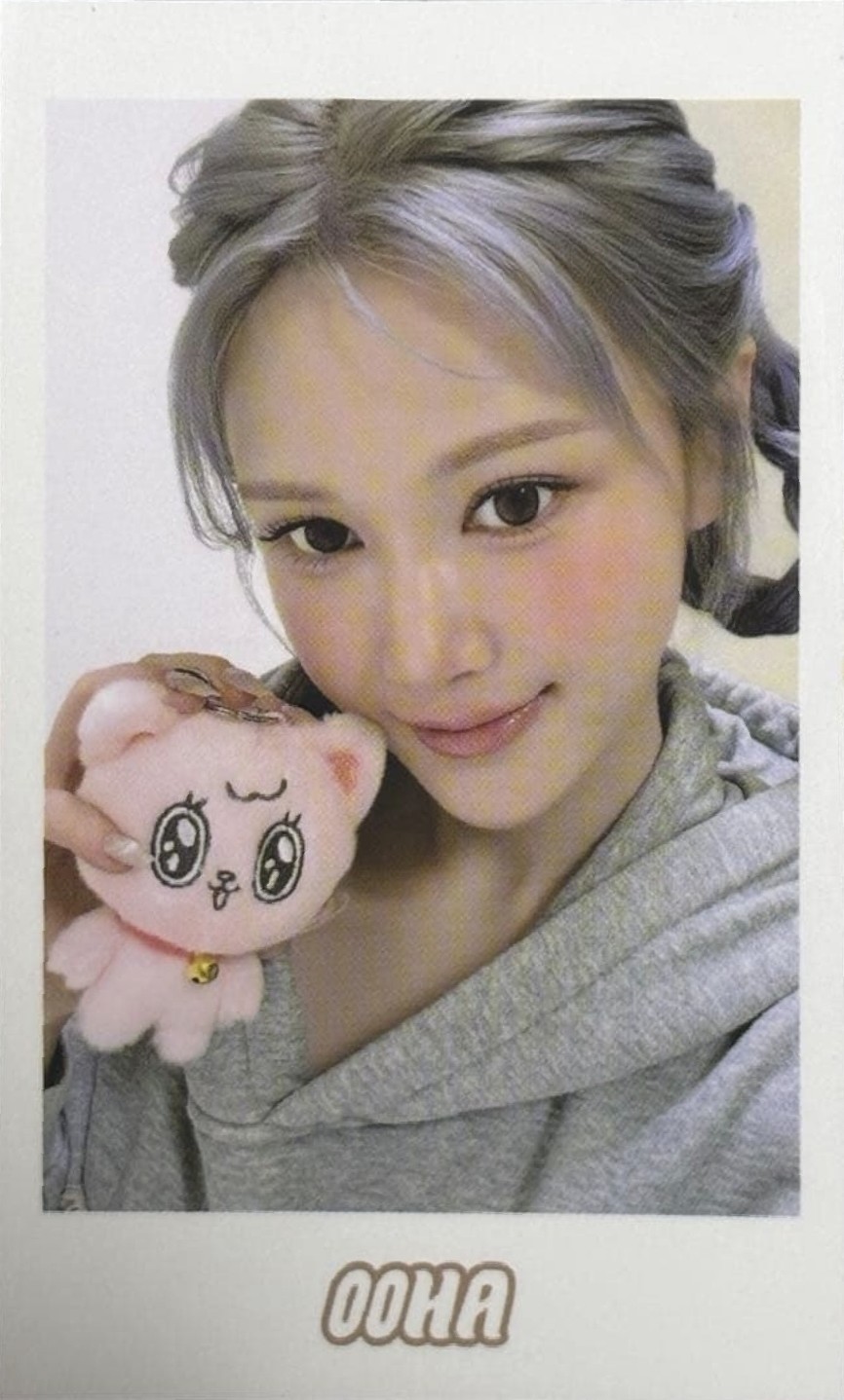 tripleS X OOHA Collaboration Photocard Event