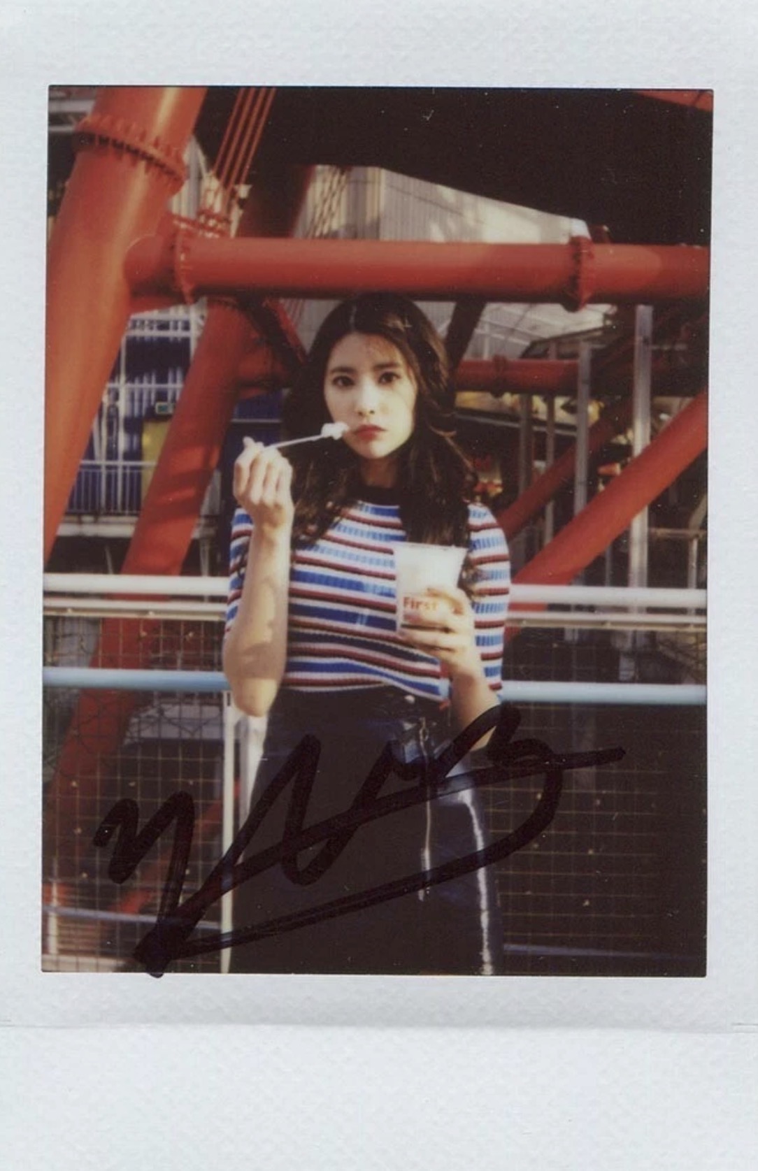 Huihyeon DIA photocard - YOLO Autographed Polaroid Benefit