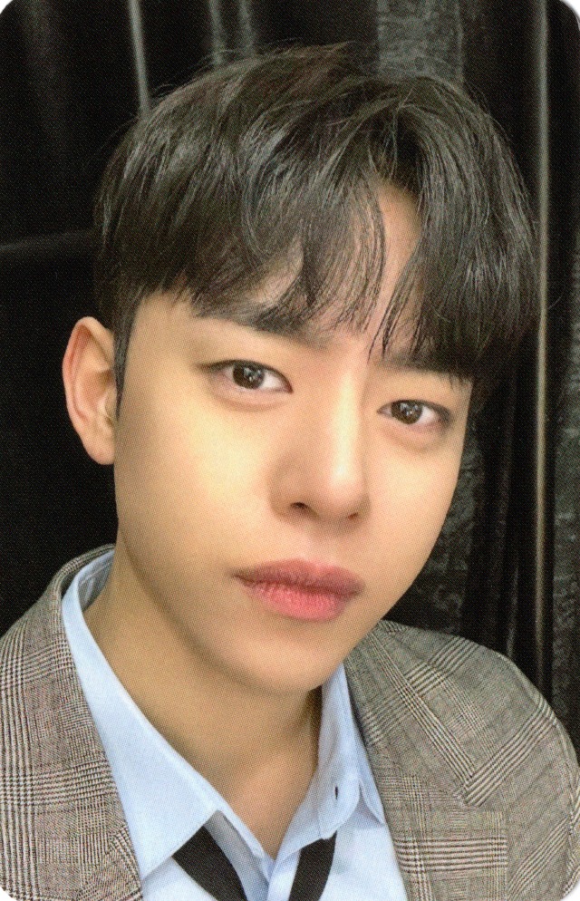 Daehyun photocard