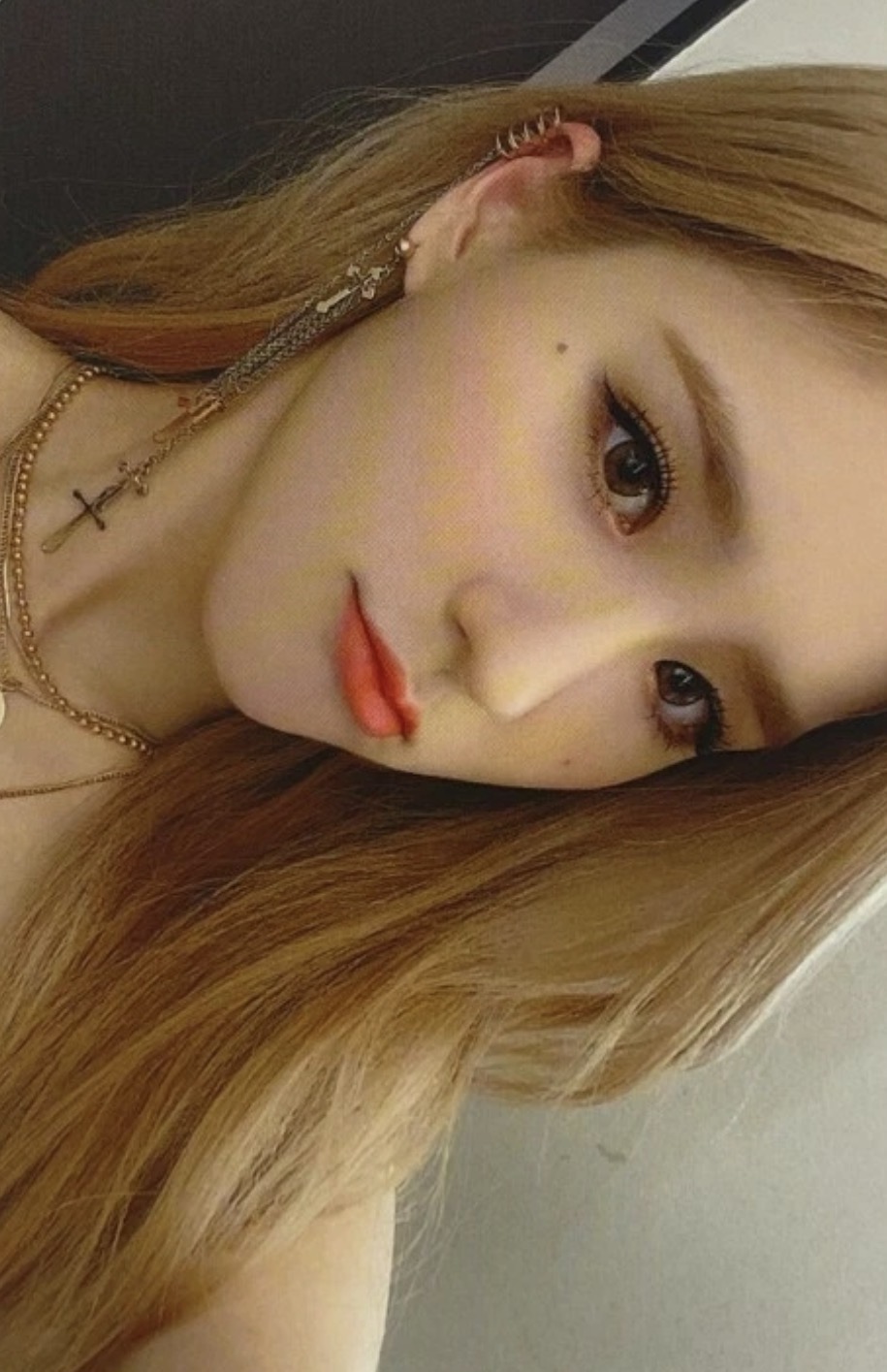 Heejin LOONA photocard - '&' Photocard