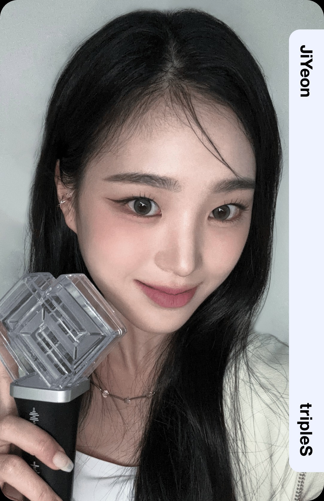 tripleS – Official Lightstick Double Class Objekt
