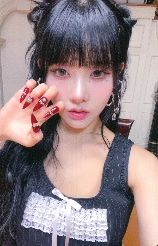 Sieun STAYC photocard - Meow / Cheeky Icy Thang (Japanese ver.) Trading Card