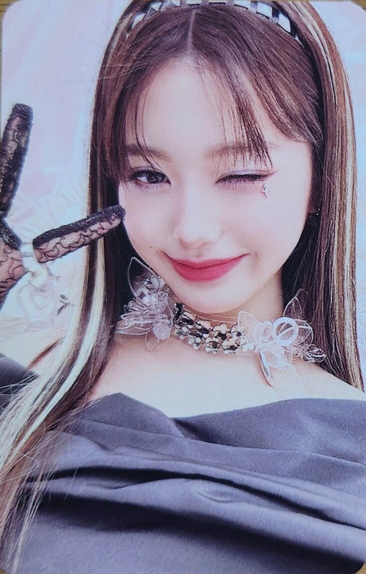 Wonyoung IVE photocard from Photocards