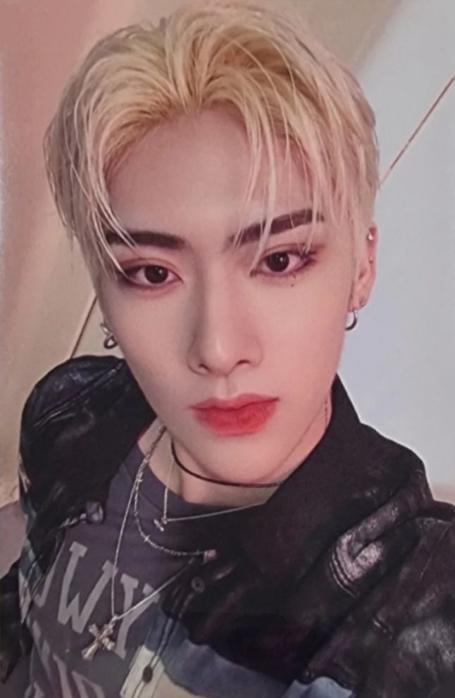 Jump Up 2.0 Artbook Ver. LD