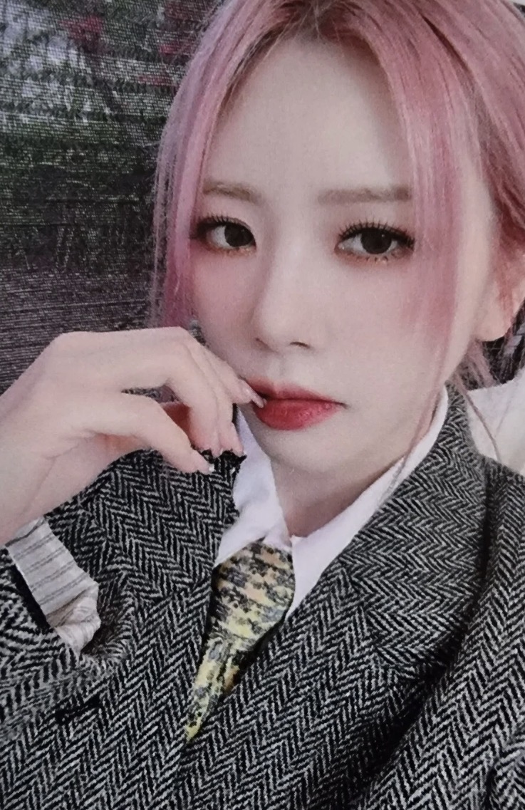 JiU Dreamcatcher photocard - Apocalypse : follow us Lucky Draw