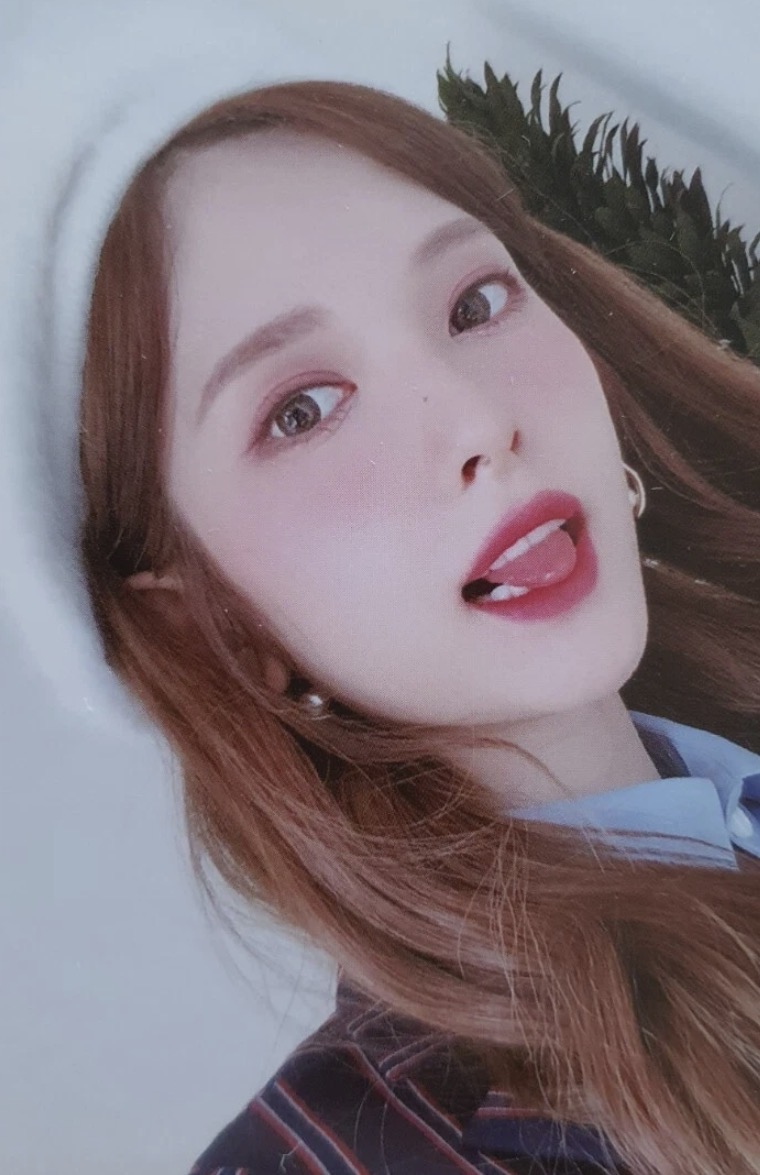 Bona Cosmic Girls photocard from Photocard