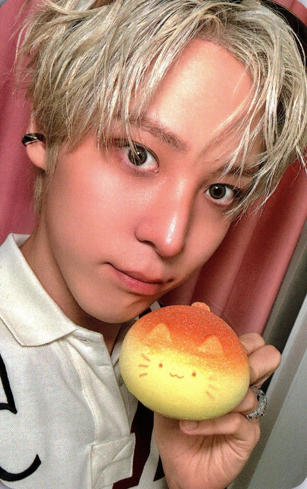 Yunho ATEEZ photocard from Keychain ver. Benefit